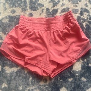 Lulu lemon sunset shorts, 4 in size 6